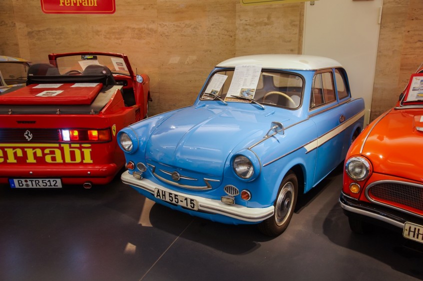 Trabant с человек