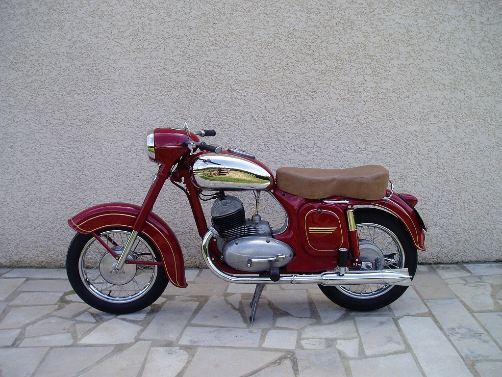 Jawa 350 354